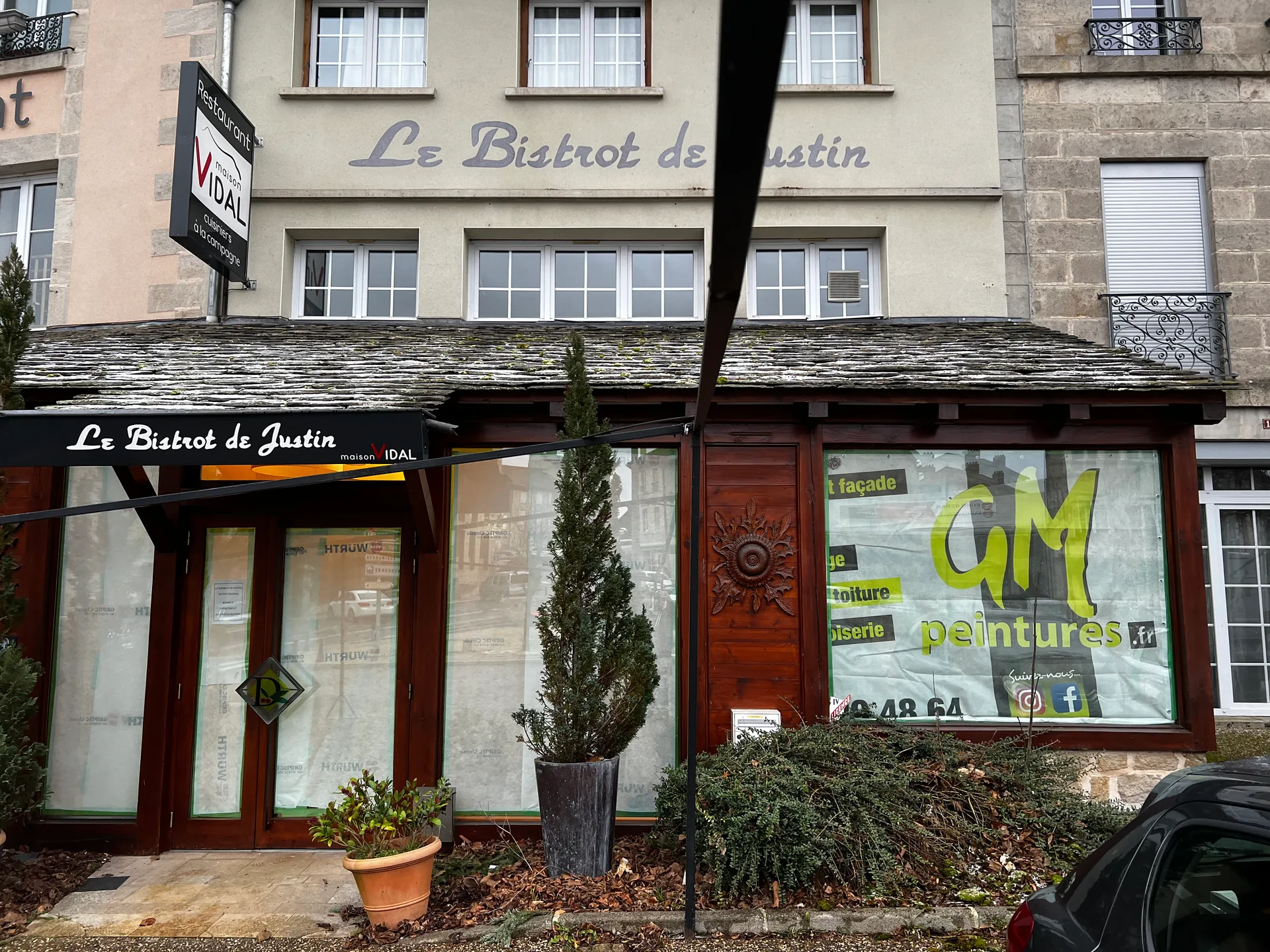 Pendant - Bistrot Justin à Saint-Julien-Chapteuil