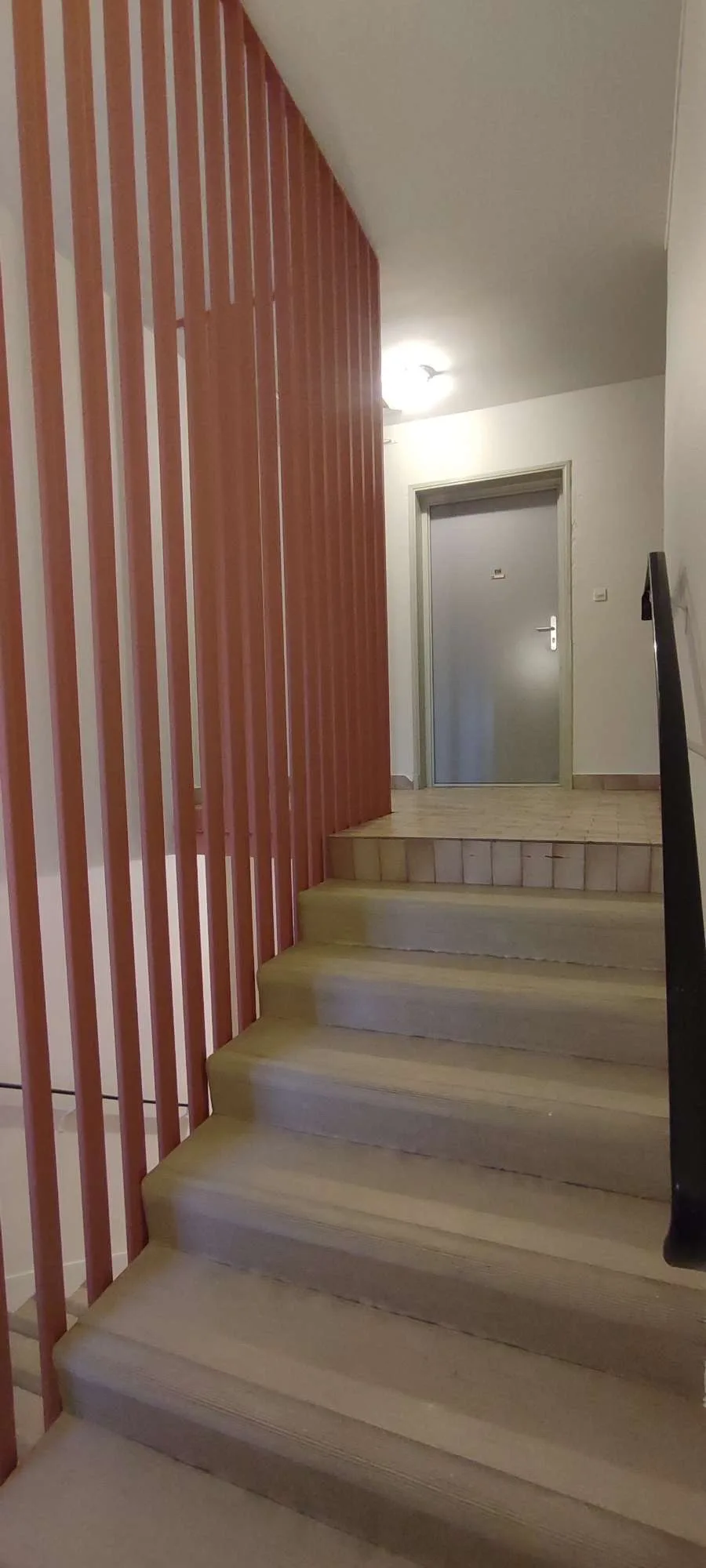 Après - Cage d'escalier à Pont-Salomon