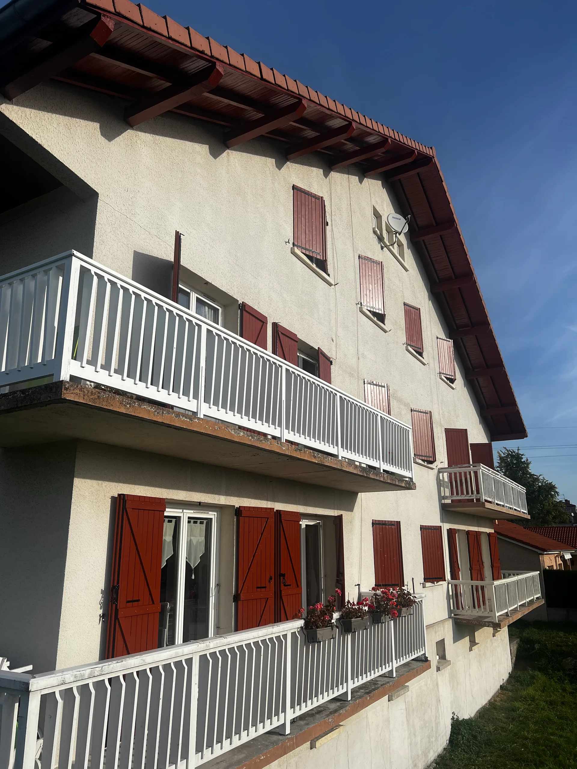Après - Chalet et menuiseries