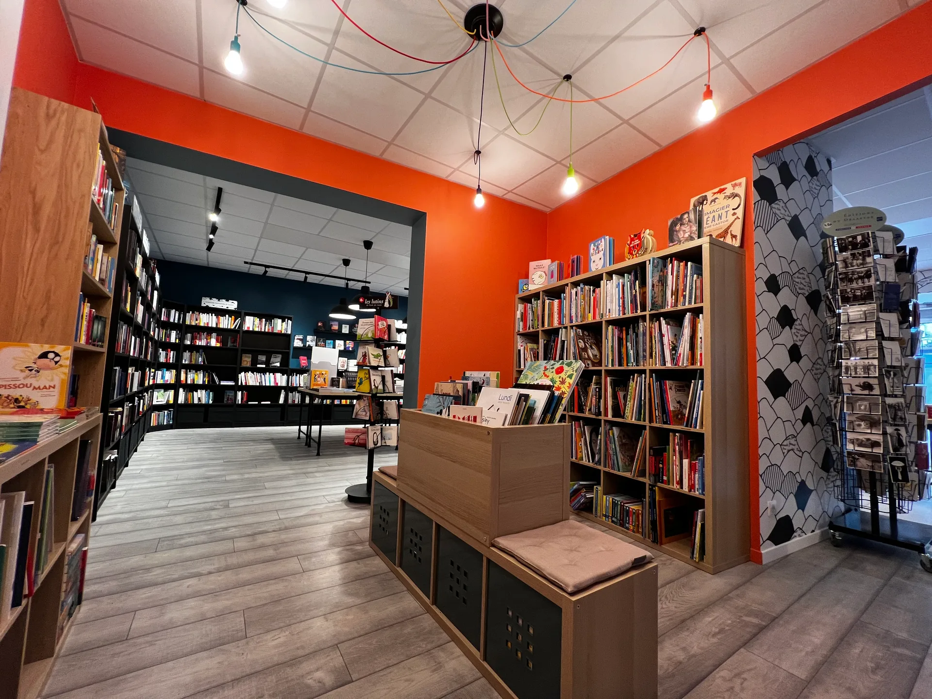 Réalisation GM Peinture : Librairie L'Ecume des Sucs à Yssingeaux