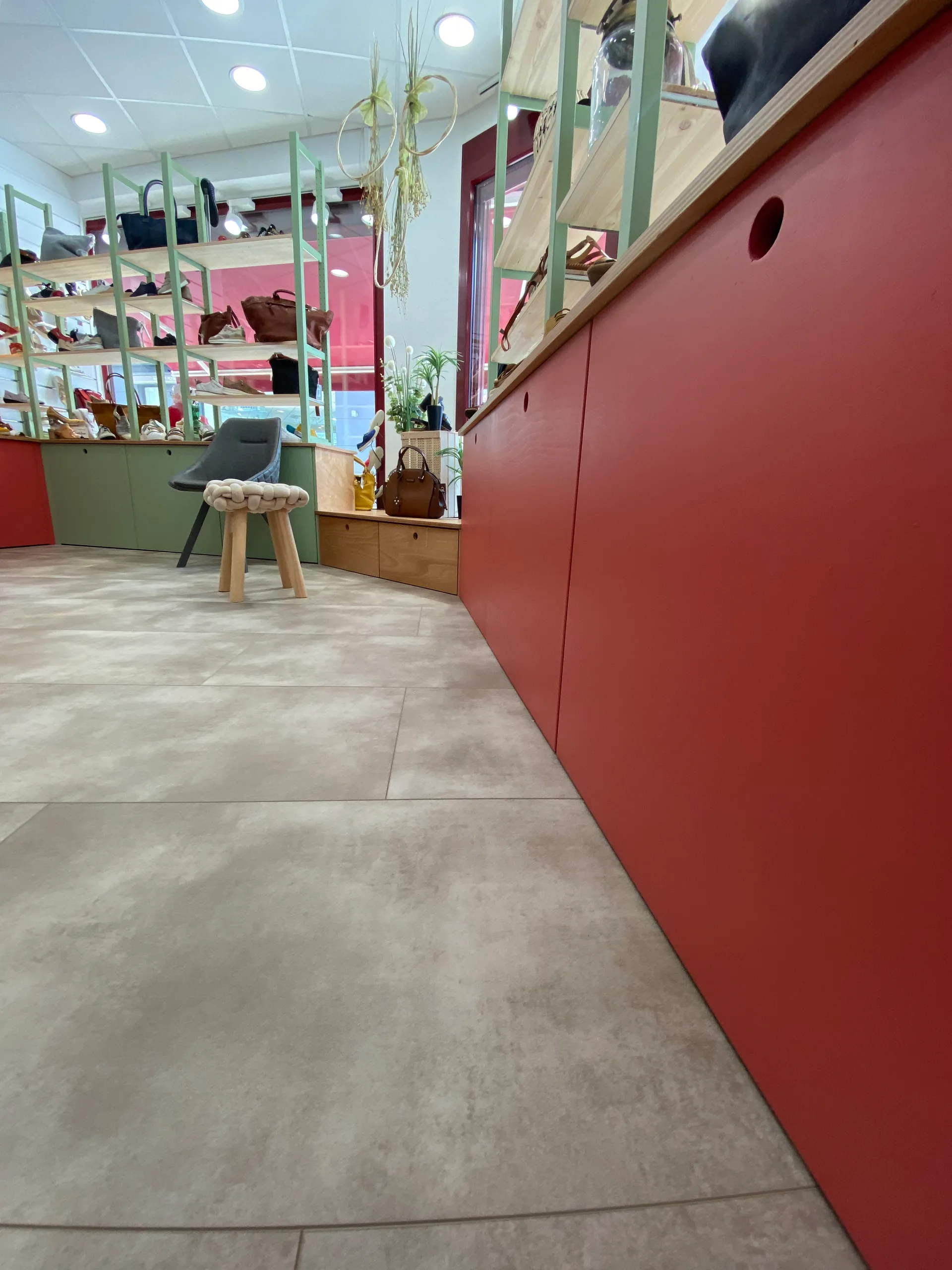 Après - Magasin de chaussures à Yssingeaux