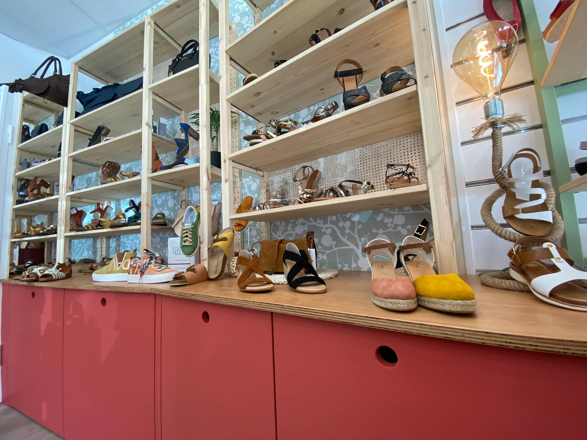 Après - Magasin de chaussures à Yssingeaux