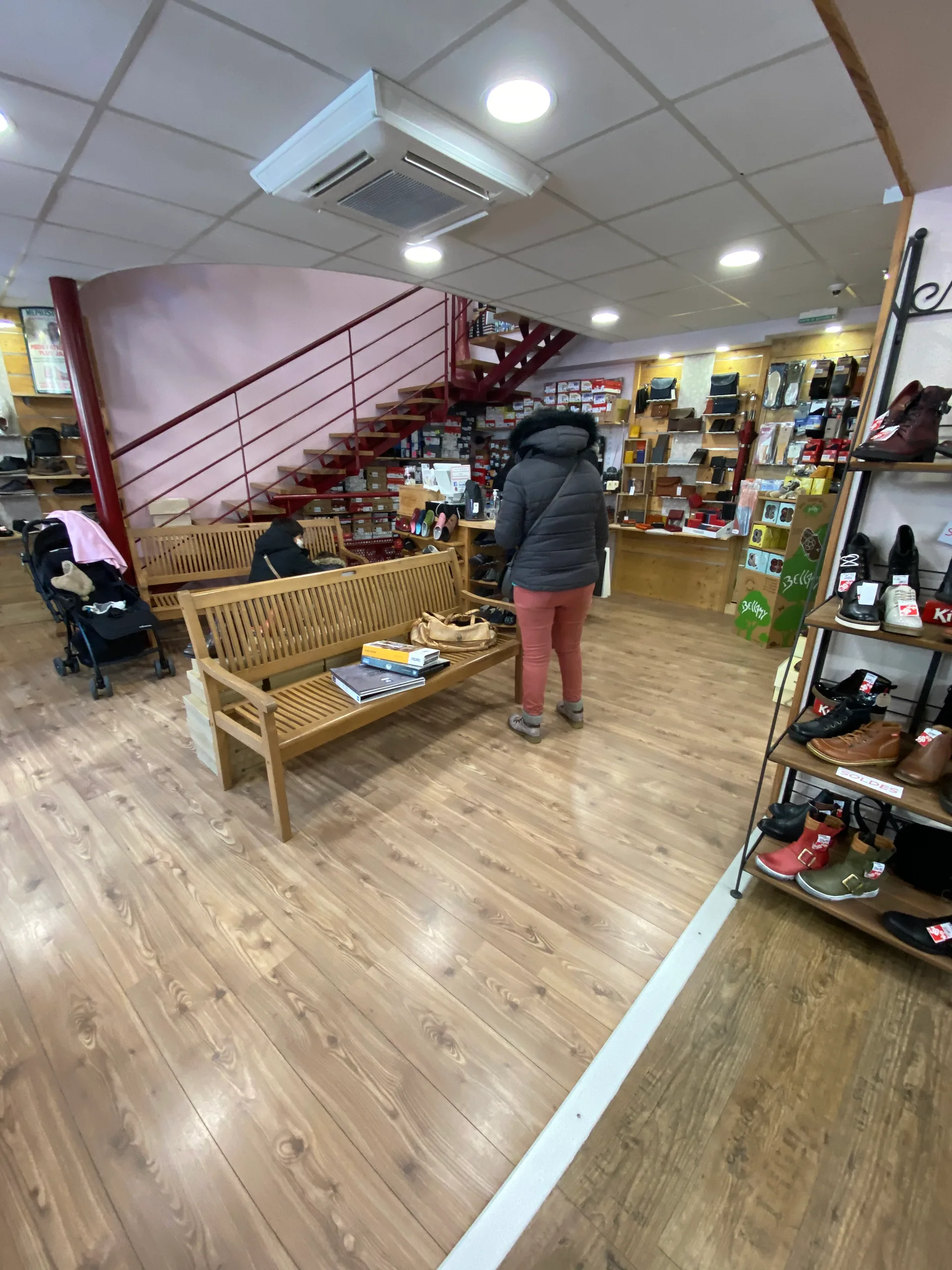 Avant - Magasin de chaussures à Yssingeaux